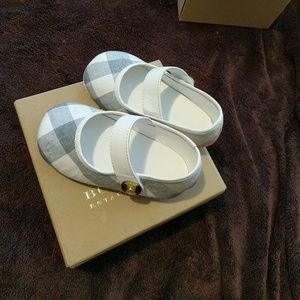 Burberry shoes